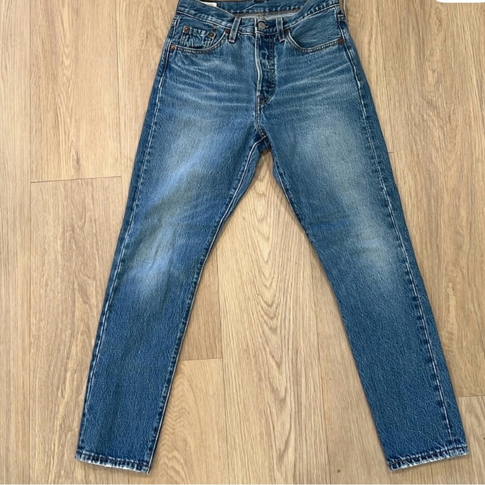 Levi's Women’s Slim Straight Blue Jeans